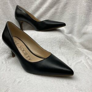 Sole Society Black Pointed Toe Heels